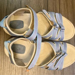 Ladies tan and blue Teva sandals size 6.5